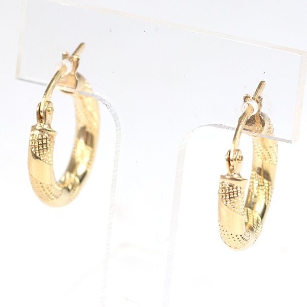 Pre-owned - UNOAERRE K18YG Round Hoop Earrings 750YG Bow Wreath 13302 1.2g NJ Unused Item: Item Name: UNOAERRE K18 Yellow 18K Gold Hoop Earrings Reference Price: Model Number: 13302 Grade: N Dimensions: Approximately W16.1 x H17.1 x D2.8mm Material: K18YG (750YG) Color: Yellow 18K Gold Weig