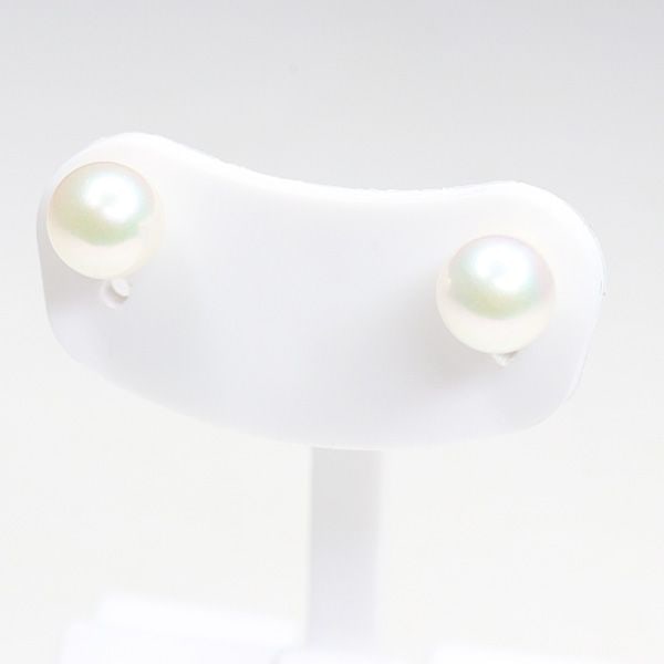 Pre-owned MIKIMOTO (Mikimoto) Pearl Earrings K18YG Akoya Pearl (6.0mm) Yellow 18K Gold Single Pearl: Category: Branded Jewelry Brand: Mikimoto Item Name: Pearl Earrings Model Number: PE-2RK Grade: A Size: Pearl size approximately 6.0mm Material: K18 Yellow 18K Gold / Akoya Pearl Color: Yellow 18K Gol