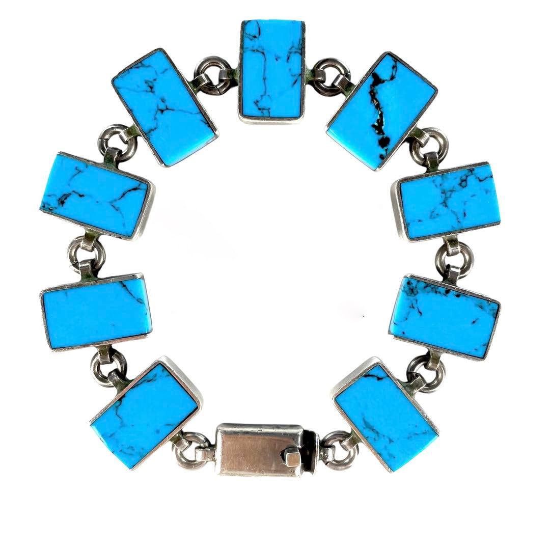 Second-hand - Supreme Masterpiece Mexico Silver 925 Bracelet with Turquoise: With the concept of "Timeless Brilliance," carefully selected vintage jewelry primarily from the 1970s to 1990s. Please view the #KINKIN curated project list here. Item Name Overwhelming Presence SILV