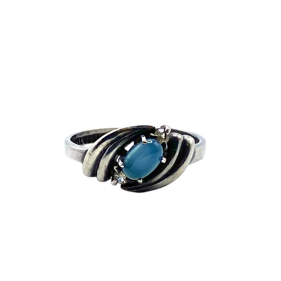 Pre-owned - Blue Chalcedony Silver 925 Ring, Size 16: With the concept of "Timeless Brilliance Beyond the Era," a selection of vintage jewelry primarily from the 1970s to 1990s has been meticulously curated. Item Name Exquisite Silver 925 Engraved
