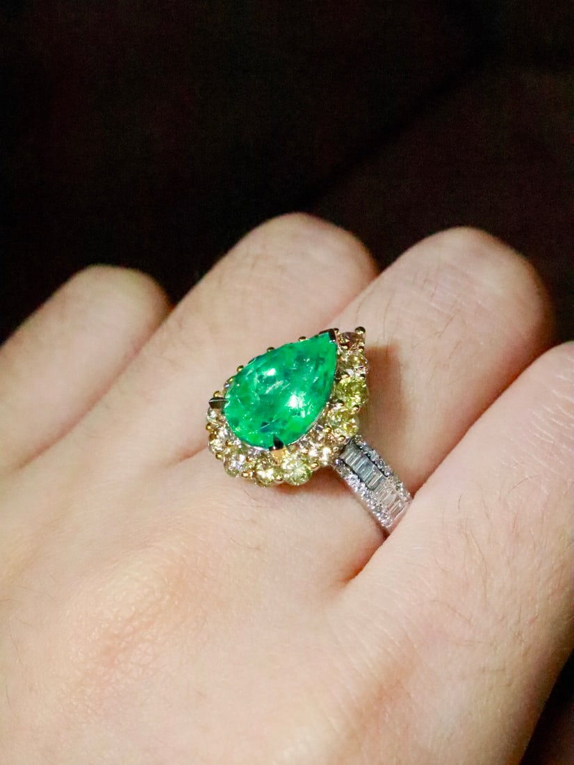 18K Natural Emerald Ring - 6