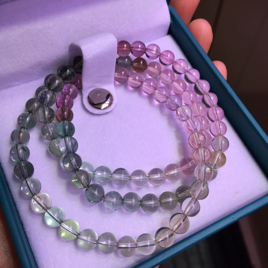 Natural Tourmaline Prayer Beads Bracelet: This prayer beads bracelet is made of high-quality natural tourmaline, featuring transparent crystals and rich colors that showcase a unique beauty. Each bead has a diameter of 6.3 mm, with a total we
