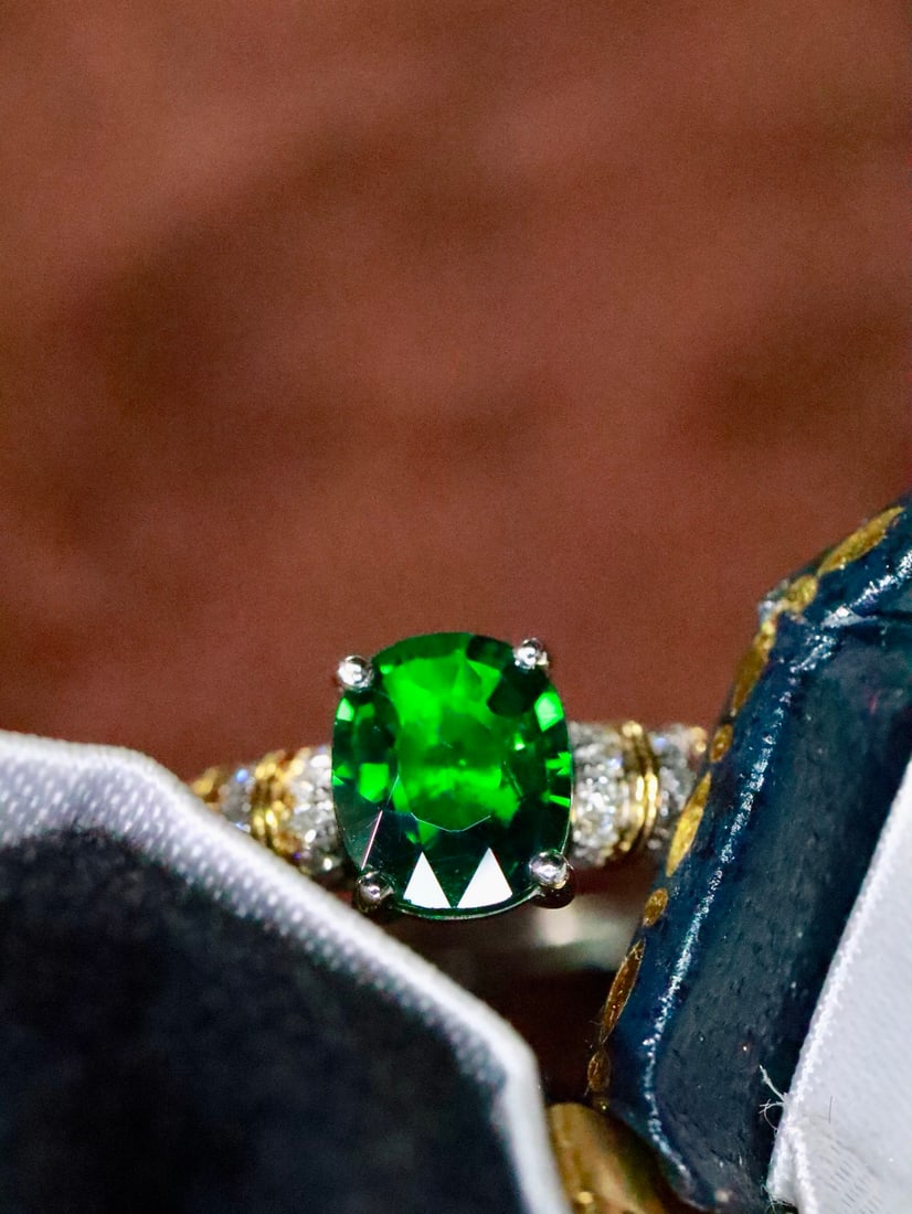 18K High-Quality Tsavorite Ring - 4