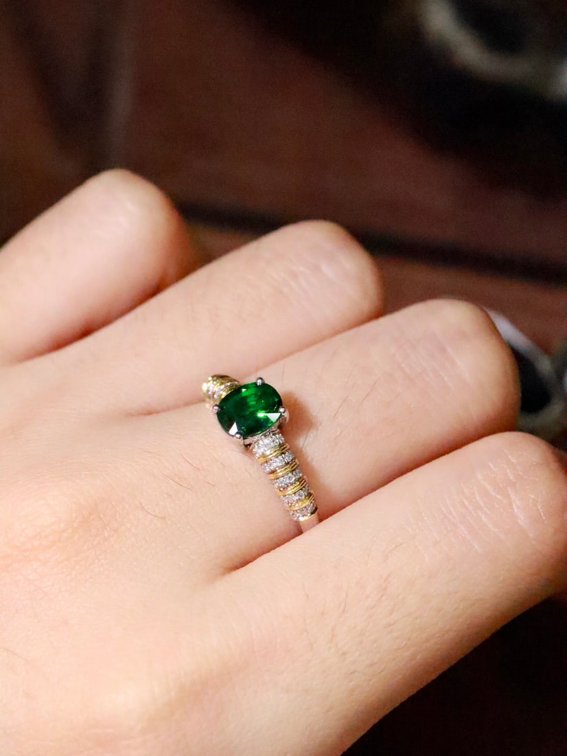 18K High-Quality Tsavorite Ring - 5