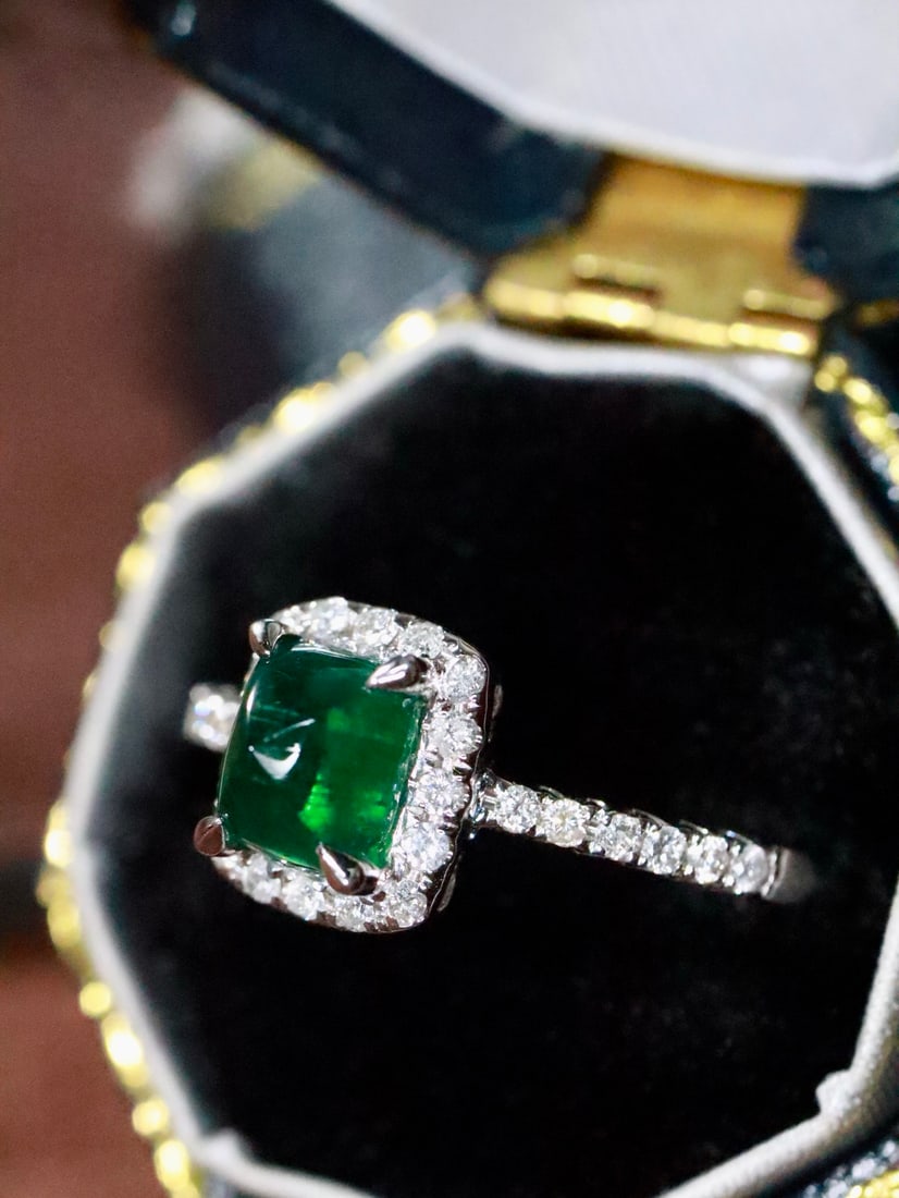 18K Gold Emerald Ring - 2