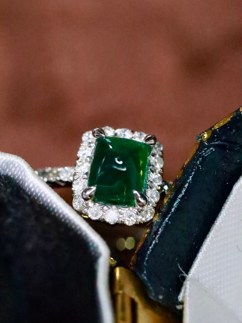 18K Gold Emerald Ring - 3