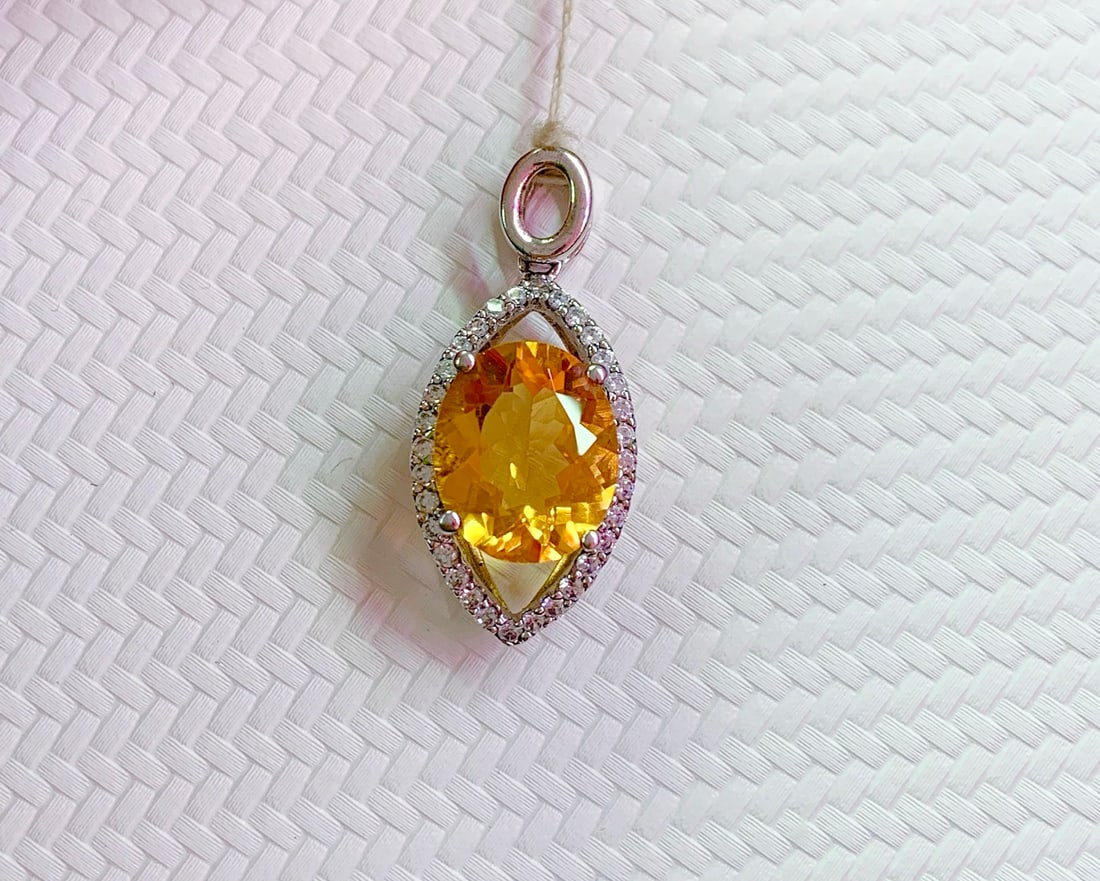 925 Silver Natural Citrine Pendant (1 of 4)
