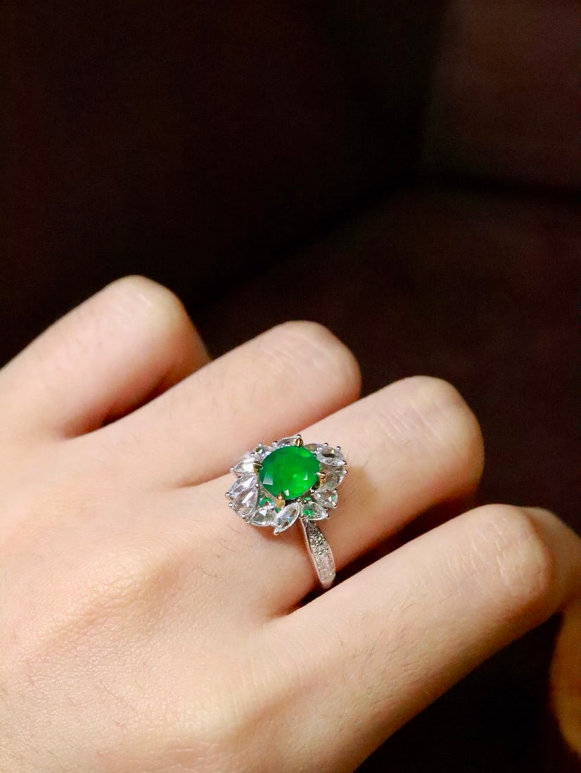 18K Gold Emerald Ring - 5