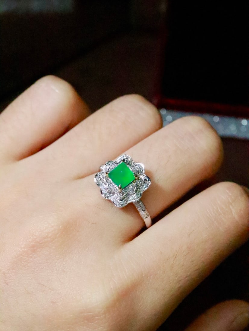 18K Gold Emerald Ring - 5
