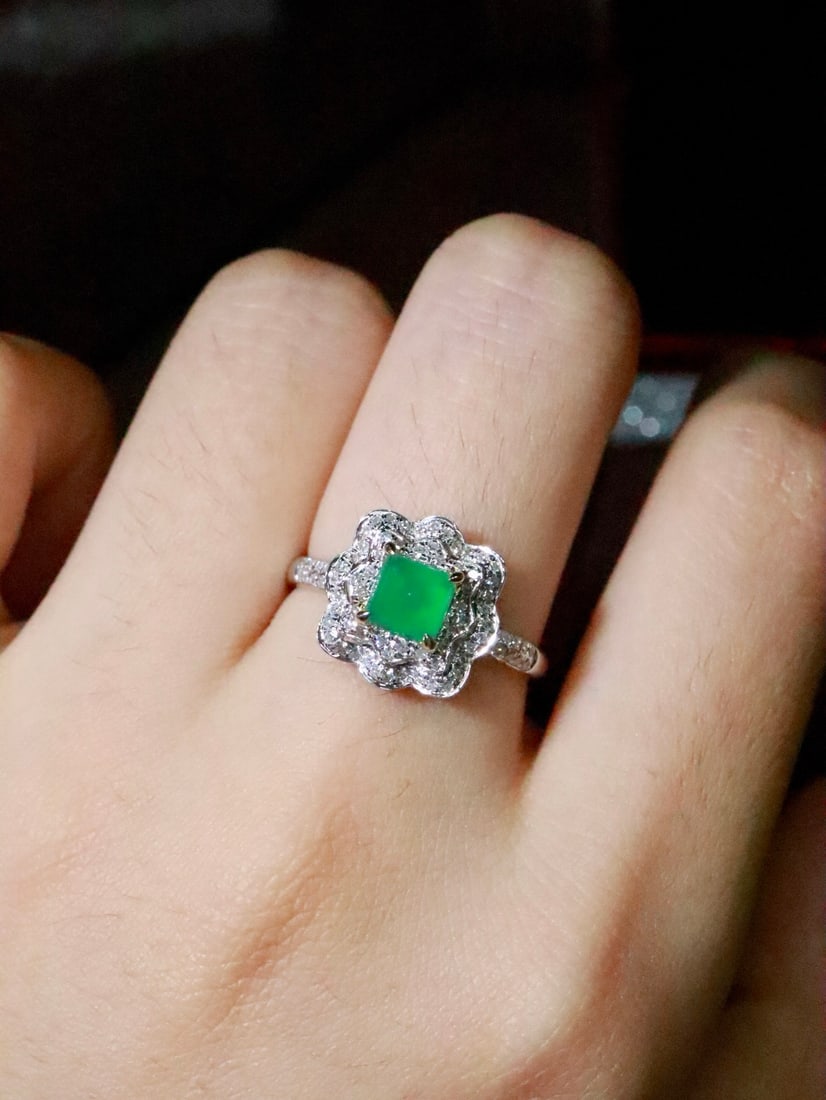 18K Gold Emerald Ring - 6