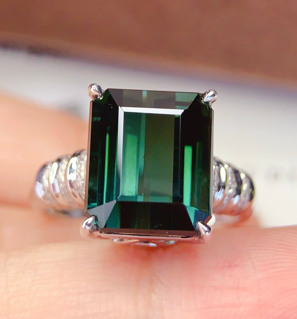 18K Gold Natural Tourmaline Ring (1 of 6)
