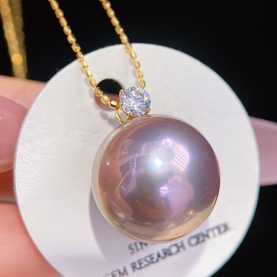 Edison Pearl Pendant (1 of 6)