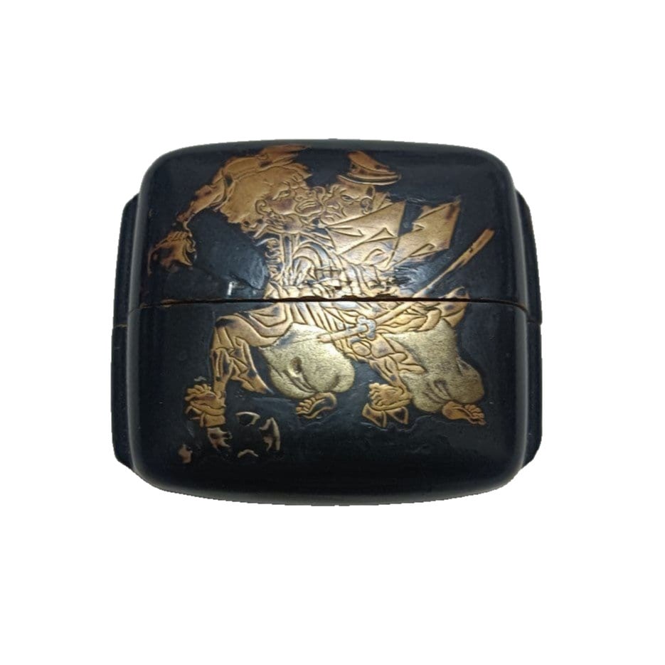 Maki-e Inro, Black Lacquer, Taira no Tadamori Abura no Bozu, Kyo Inro, Mid-Edo Period: Makie Inro Black Lacquer Taira no Tadamori Oil Vendor Kyoto Inro Mid-Edo Period, height 5.7 cm, width 6.7 cm, thickness 3.1 cm. Kyoto inro, made of lacquerware, decorated using the makie technique,