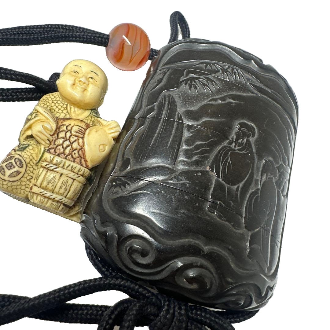 Edo Period, Stacked Black Inro, 71 grams: Edo Period, Stacked Black Inro Please understand that minor damages or wear may have occurred due to the age.