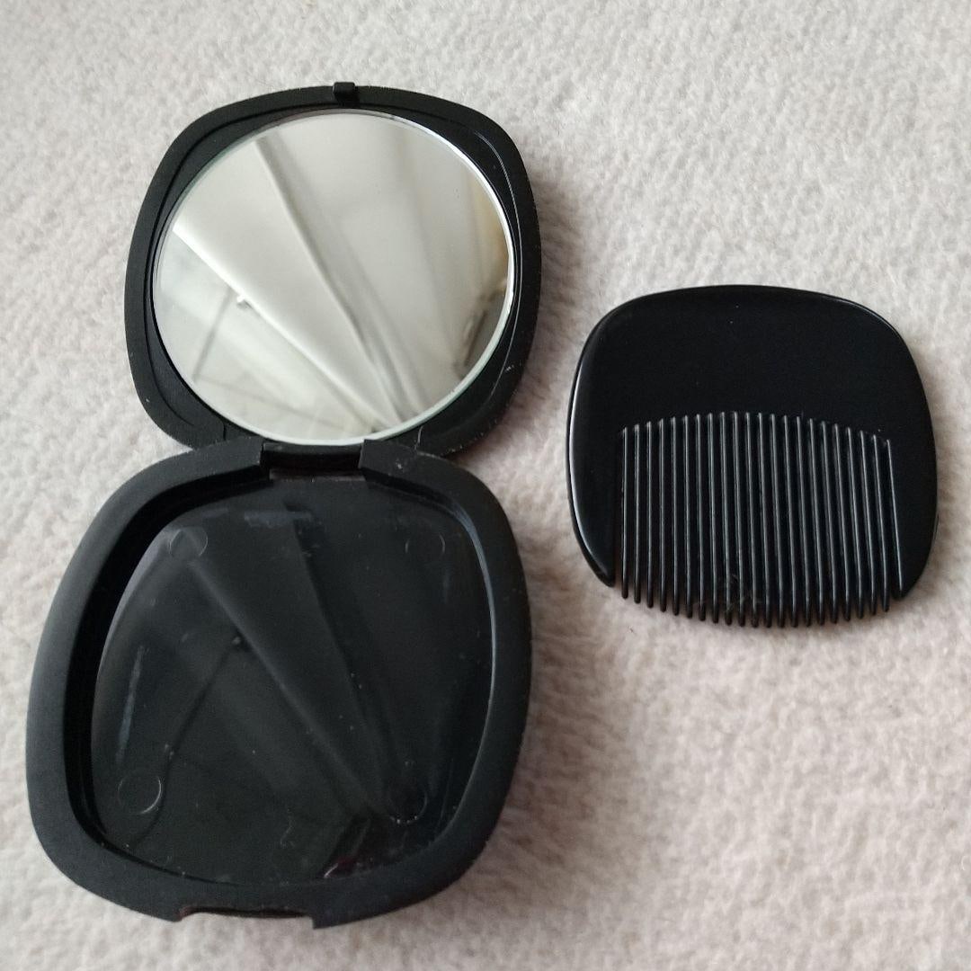 Lacquerware Hand Mirror & Comb Set - 7