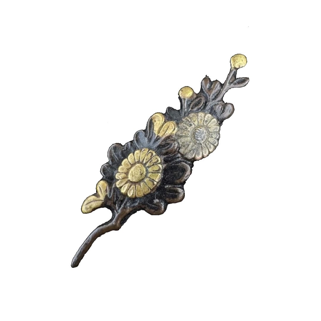 Mekugi Kiku-zu Japanese Sword Antique Fine Art Antique Period Object Sword Sword Fittings (1 of 3)