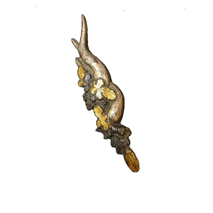 Kanmuri-otoshi, Shakudo Ground Daikon Design, Unsigned, Menuki, Japanese Sword Fittings, Antique,: Kashira with Daikon Motif, Shakudo Base, Unsigned, Menuki, Japanese Sword Fittings, Antique, Asian Art, Edo Period This is a menuki with a daikon motif. The daikon is regarded as a symbol of "health,"
