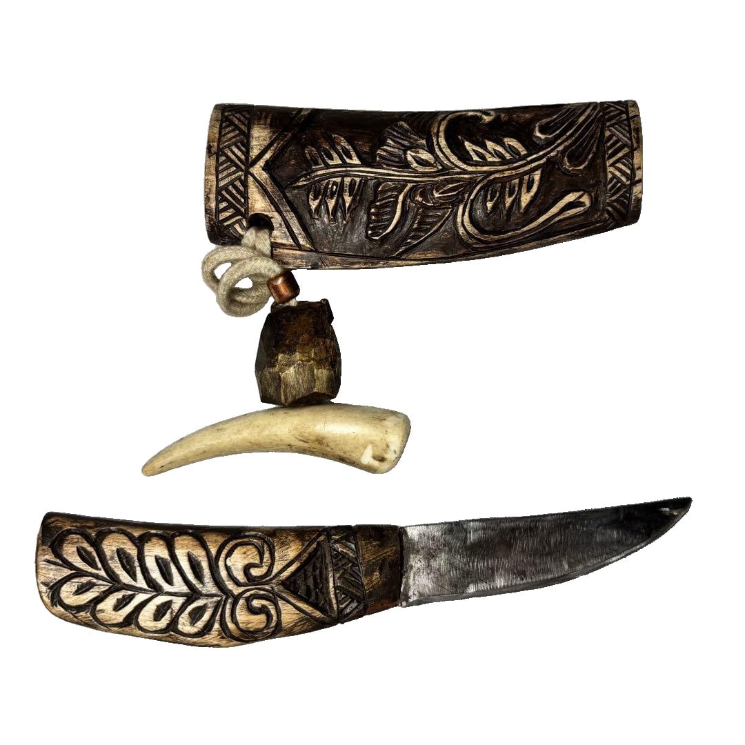 Ainu Patterns Makiri Netsuke Small Knife Carving Traditional Craft Wood Carving Decoration: This is a makiri with traditional Ainu carvings. The entire surface of the handle and sheath is hand-carved with beautiful Ainu patterns that have protective significance. As a waist-hanging fitting,