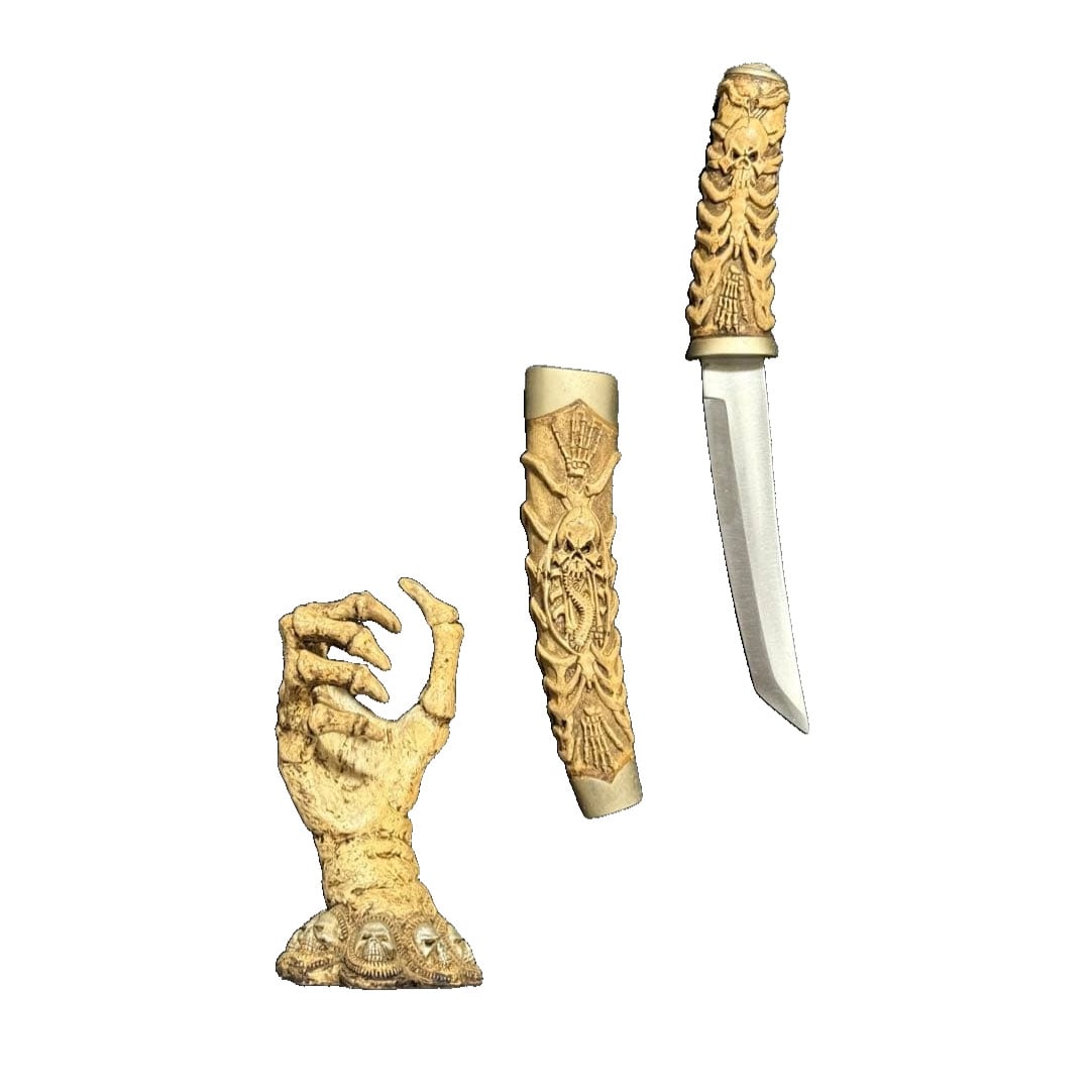 Sword, Blade, Dagger, Skull, Wrist Support, Replica Sword, Decorative Sword, Interior Decoration.: Sword, Blade, Dagger, Skull, Wrist Brace, Replica Sword, Decorative Sword, Interior Decoration This is a dagger, approximately 33.0 cm in length, with a weight suitable for free operation with one