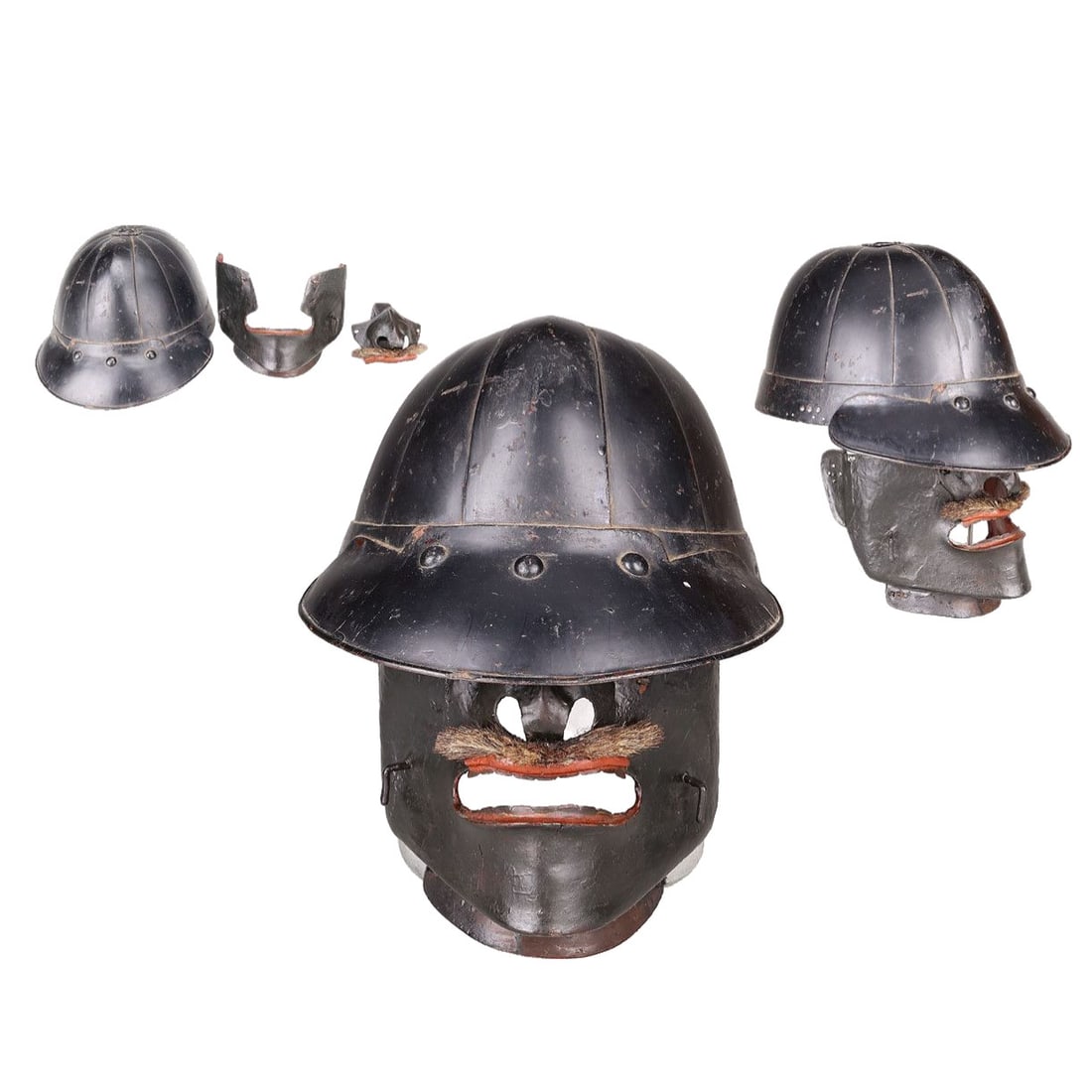 Edo Period Armor: Iron Base, Iron Muscle Helmet, Menpo, Sengoku Warlord: Edo Period Armor Iron Base Iron Muscle Helmet Menpo Sengoku Warlord Height: approximately 15 cm, width: approximately 28.5 x 23 cm, weight: approximately 1278 grams. The wooden stand, cushion, and