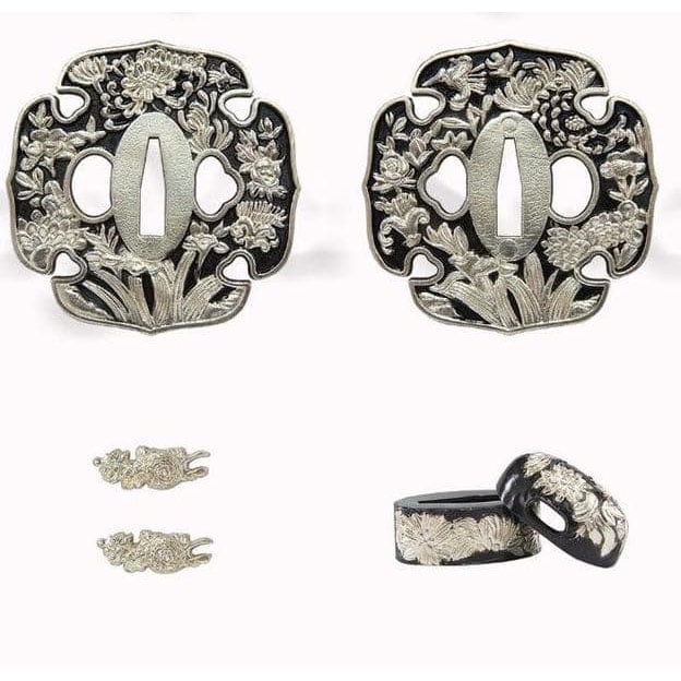 Set of Japanese Sword Fittings, Modern Piece, Martial Arts Equipment: Japanese Sword Mounting Set, Modern Item, Martial Arts Equipment Material: Silver-plated copper. Corresponding dimensions: For a katana and wakizashi with a blade width of 3.2 cm and a blade thickness