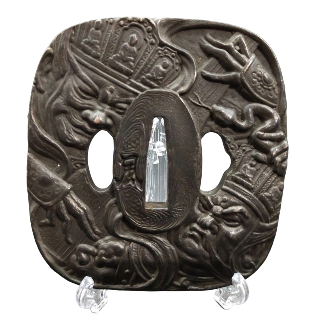 Sword Guard (Tsuba) - "Heavenly King Motif" - Steel - Openwork: Tsuba "Tenno-zu" Steel Openwork Material: Steel, Thickness: Approximately 7.7 mm, Weight: Approximately 242 grams. The item is solely the tsuba; the sword stand is used for photography purposes only. 