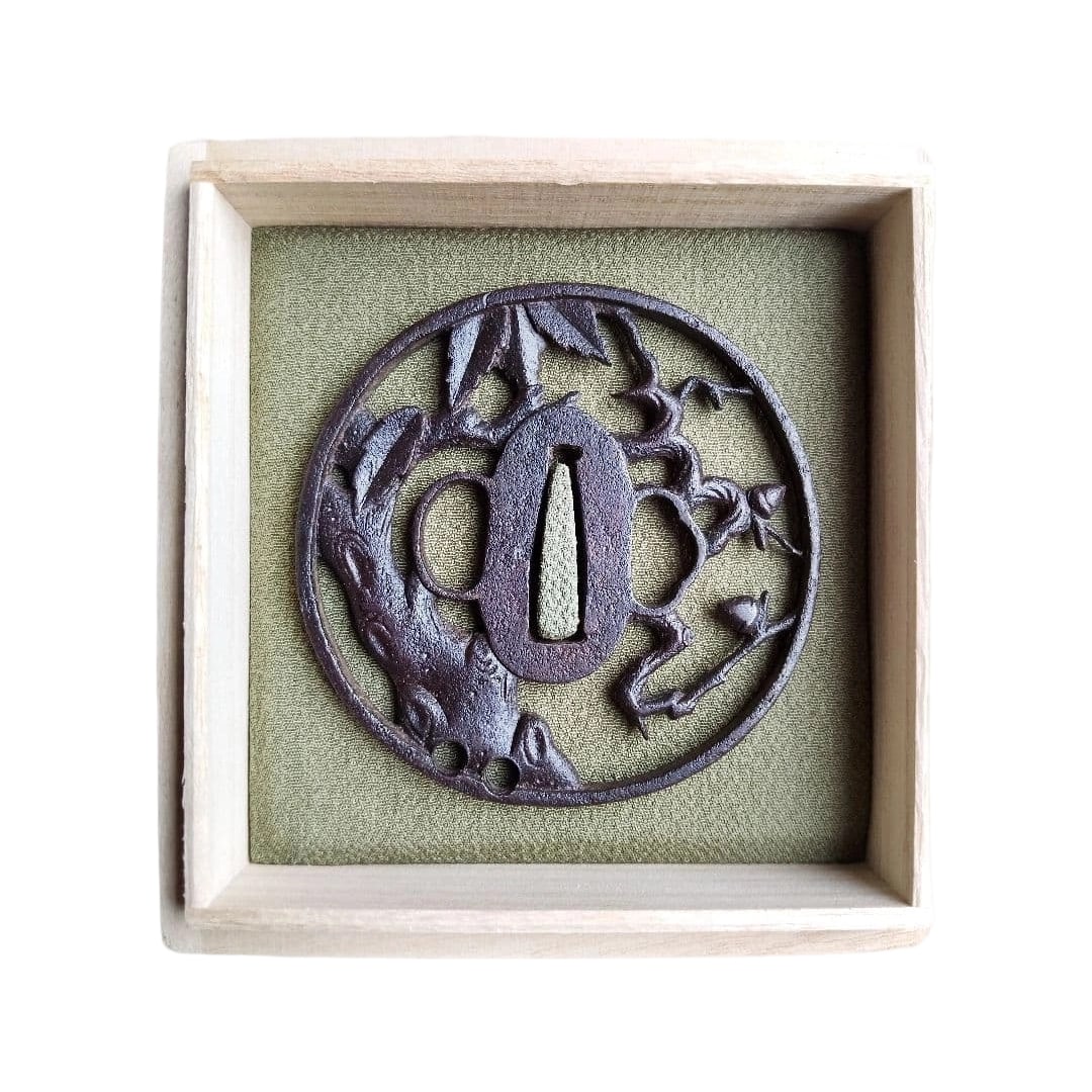 Sword, openwork, wood.: Tosogu: Openwork Tsuba This is an openwork tsuba, possibly depicting the motif of an oak tree. The dimensions are relatively large, approximately 78 mm in height, 78 mm in width, with a thickness of a
