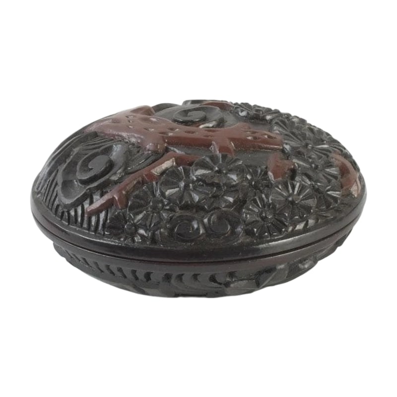 Tea Utensil: Kamakura-bori Floral Pattern Incense Container with Period Box (1 of 16)