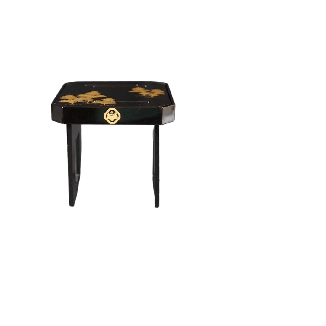 Heian Zohiko, Genuine Gold, Pine and Orchid Maki-e, Kagetsudai, Original Box: Heian Zohiko, Genuine Gold, Pine and Orchid Maki-e, Kagetsudai, Original Box Height: 19 cm Width: 20 cm