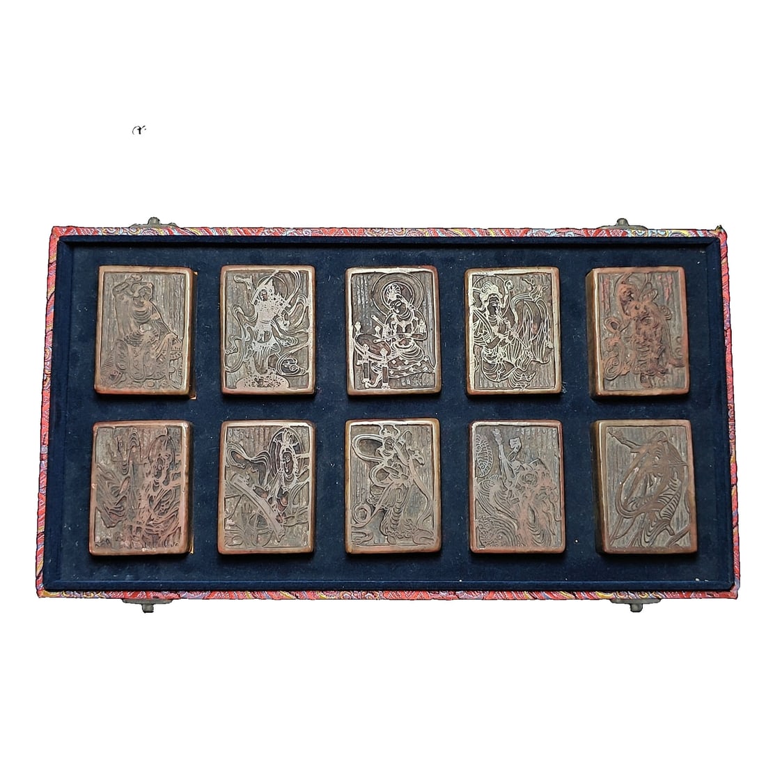 "Master Hongyi" carved ten Buddha statues Shoushan stone seal: This Shoushan stone seal is exquisitely carved, showcasing the solemnity and sanctity of the Buddha statue. The stone is warm and delicate, with meticulous craftsmanship, making it highly