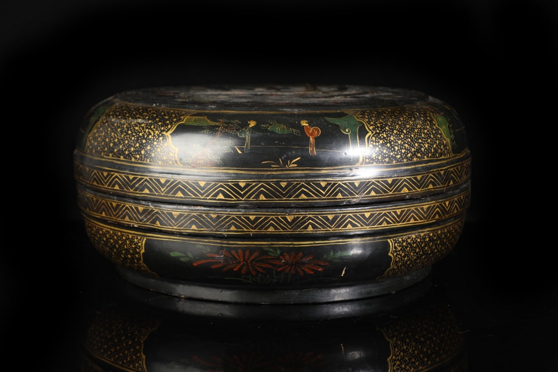 Lacquer Box - 2