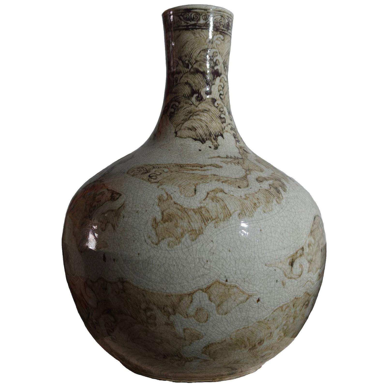 Ming Yongxuan Underglaze Red Dragon and Child Globe Vase: This globe vase is crafted with underglaze red technique, showcasing the exquisite craftsmanship of the Ming Yongxuan period. The design of the dragon and child on the vase body carries profound
