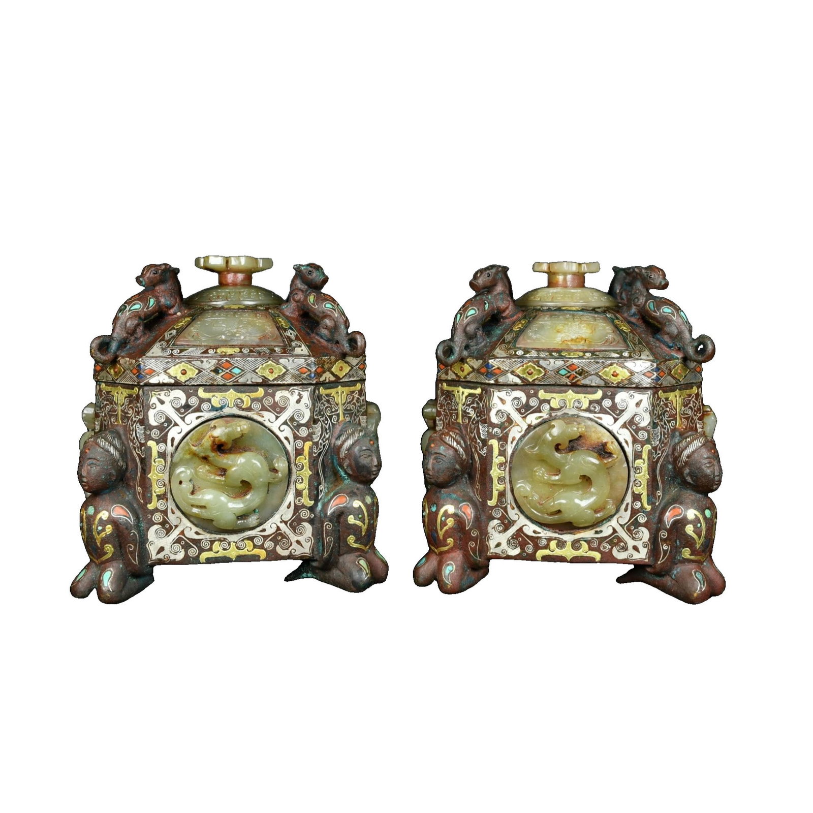 Warring States Bronze Inlaid Gold and Silver Jade-Embedded Four-Person Carrying Box: This bronze piece from the Warring States period showcases exquisite craftsmanship, with inlaid gold and silver techniques beautifully complementing the jade embellishments, reflecting the superb