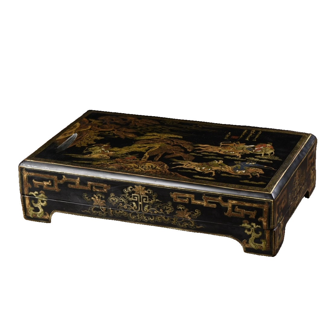 Old Wooden Core Gold-painted Lacquerware Hunting Scene Storage Box: This storage box features an old wooden core with gold-painted lacquerware depicting a hunting scene. The craftsmanship is exquisite, and the patterns are vivid. The box has smooth lines and an