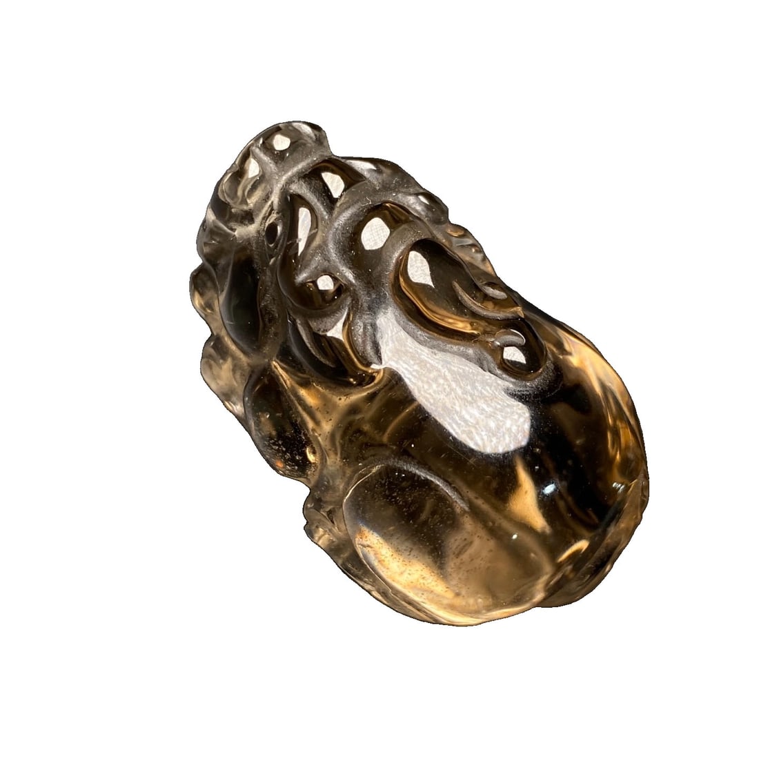 Yellow Crystal Pixiu: This yellow crystal Pixiu is highly valued for its exquisite craftsmanship and timeless symbolism. In traditional culture, Pixiu symbolizes wealth and power, often regarded as a talisman for