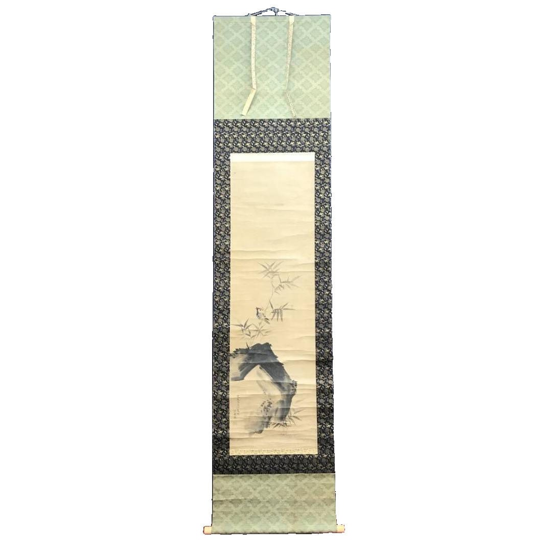 Authentic Work / Maruyama Okyo / Iwatake Suzume-zu (Rock, Bamboo, and Sparrow Painting) / Kachoga: This is a work by Maruyama Okyo, who lived from 1733 to 1795, during the mid to late Edo period. The work is executed on paper with hand-painted brushwork, exhibiting a slight sense of age, with multi