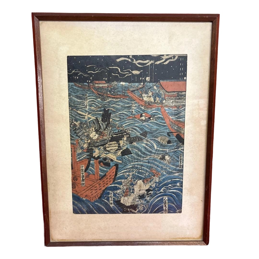Woodblock print "Musha-e: Warriors Battling on Rough Seas": Antique Ukiyo-e Musha-e Mounted Work Woodblock Print 35.5 x 47 cm This is a striking "Musha-e" mounted work depicting warriors battling on turbulent waves. Condition: Mounted Theme: "Musha-e"