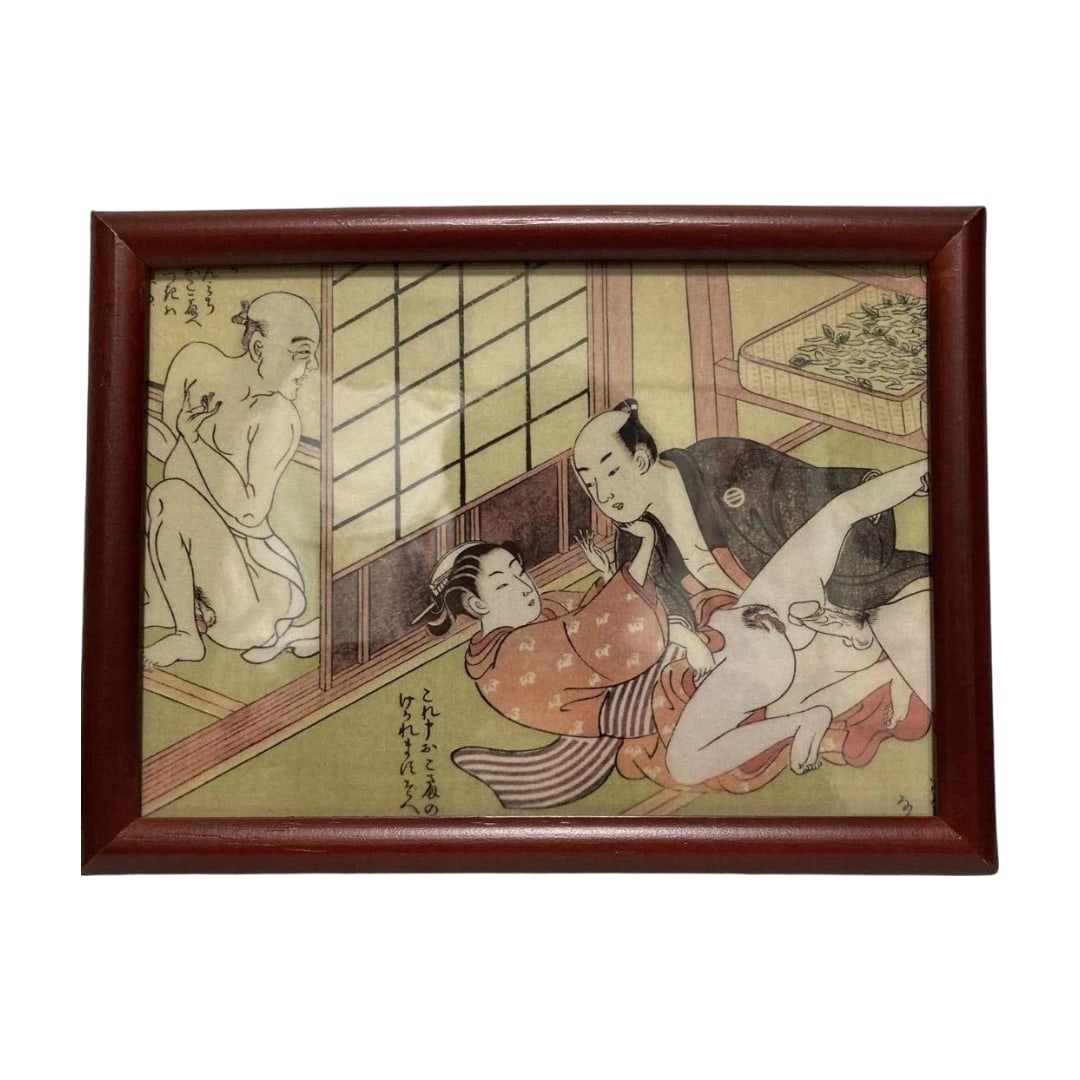 Ukiyo-e Shunga Reproduction Early Rare Work Wooden 2L Print Frame Included: Ukiyo-e Shunga Reproduction Print Early Rare Work with Wooden 2L Frame This is an early reproduction print of shunga depicting scenes from the Edo period, mounted in a wooden frame, ready to be displa
