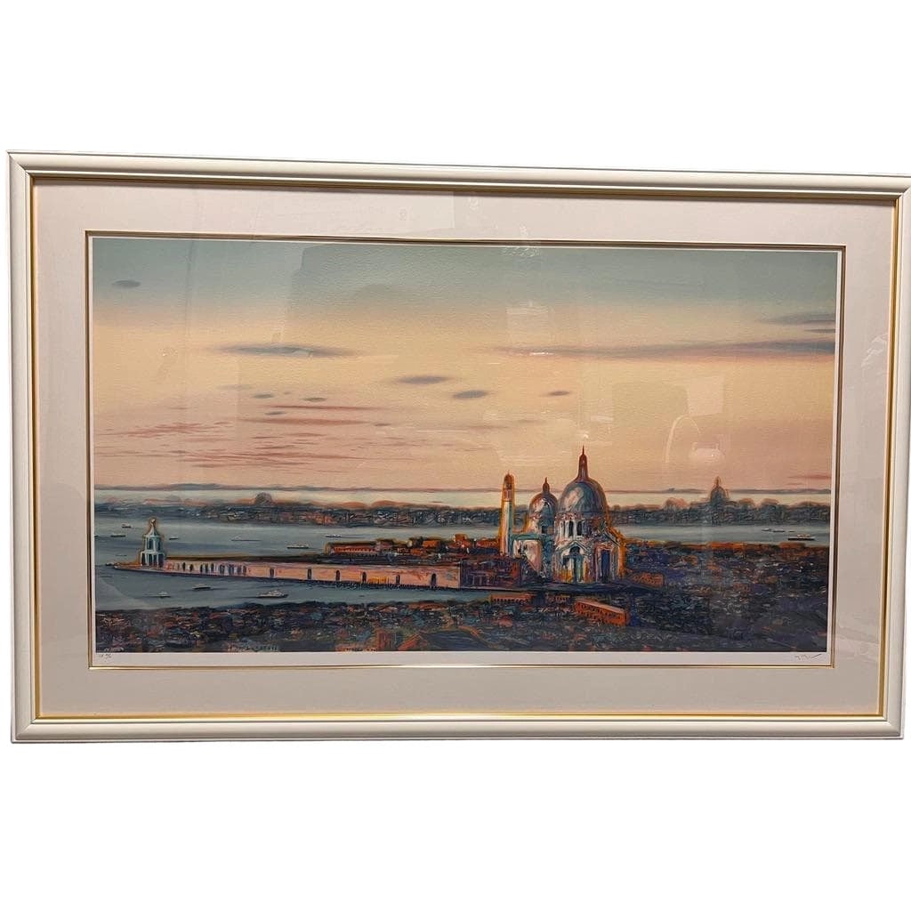 Silkscreen Print (Memories of Venice) Framed Work Landscape Painting Signed Edition: "Memories of Venice" created by Hiroshige Yamagata, with approximate dimensions of 101 x 55 cm. It was exhibited for about a week and has since been well preserved. The condition is very good. This
