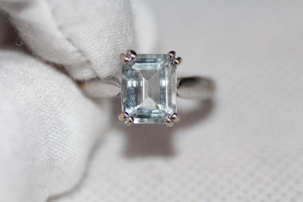 18K WHITE GOLD RING NATURAL AQUAMARINE FRENCH: weight: 3.41 grams, color: blue, gemstone: natural AQUAMARINE 2.0ct 8.9mm x 7.3mm x 4.5mm, size: 7, metal: 18k white gold 750