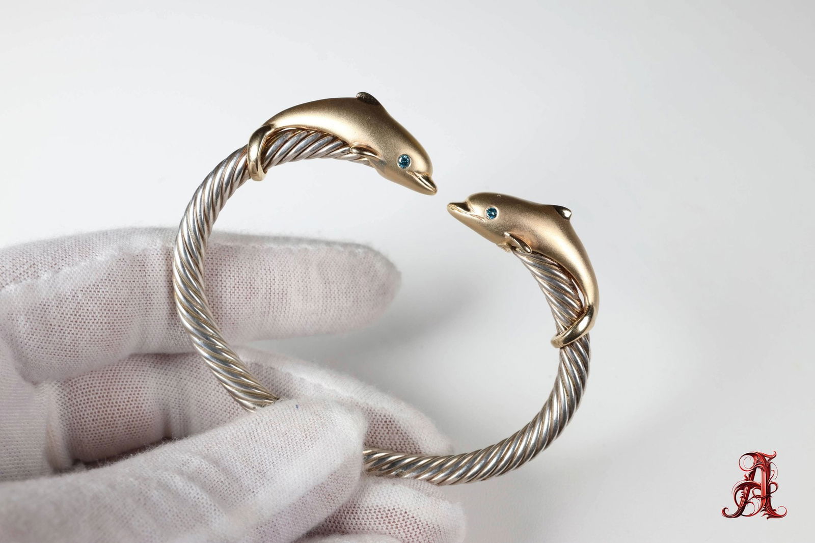 14k Yellow Gold, Steven Douglas Dolphin Diamond Bracelet .04ctw, 39.1 Grams Jewelry Gemstone Diamond (1 of 4)