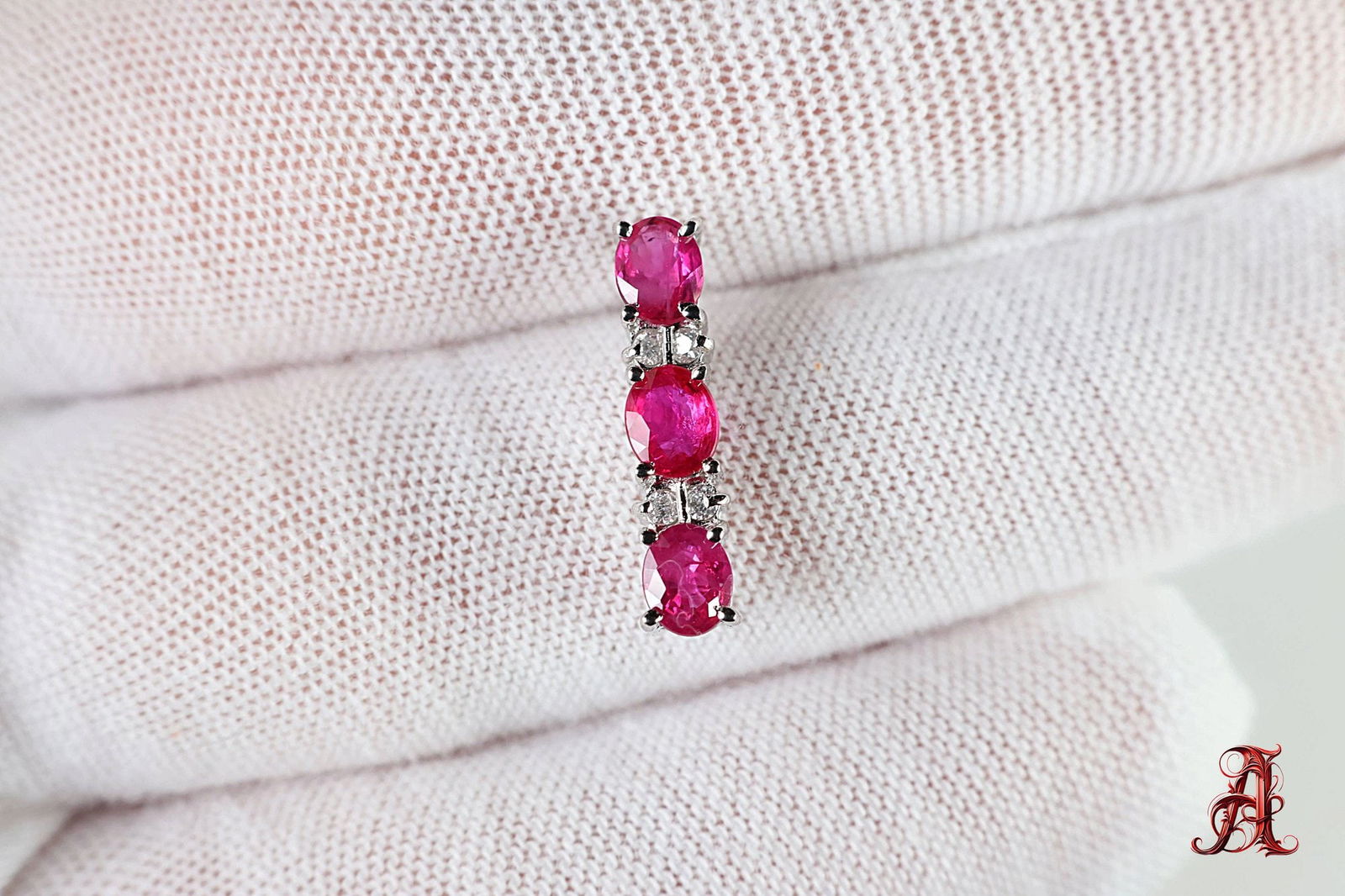 18k White Gold, Natural Ruby & Diamond Pendant 0.84ctw, 1 Grams Material Gemstone Diamonds (1 of 5)