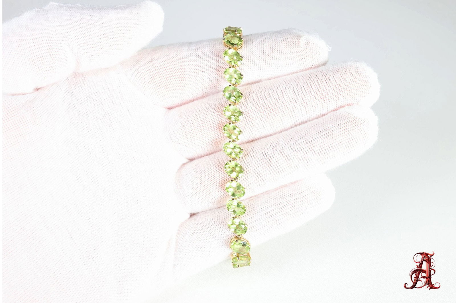 14k Gold Peridot Bracelet, 31ctw, 11.3 Grams, Jewelry Diamonds Gemstone (1 of 4)