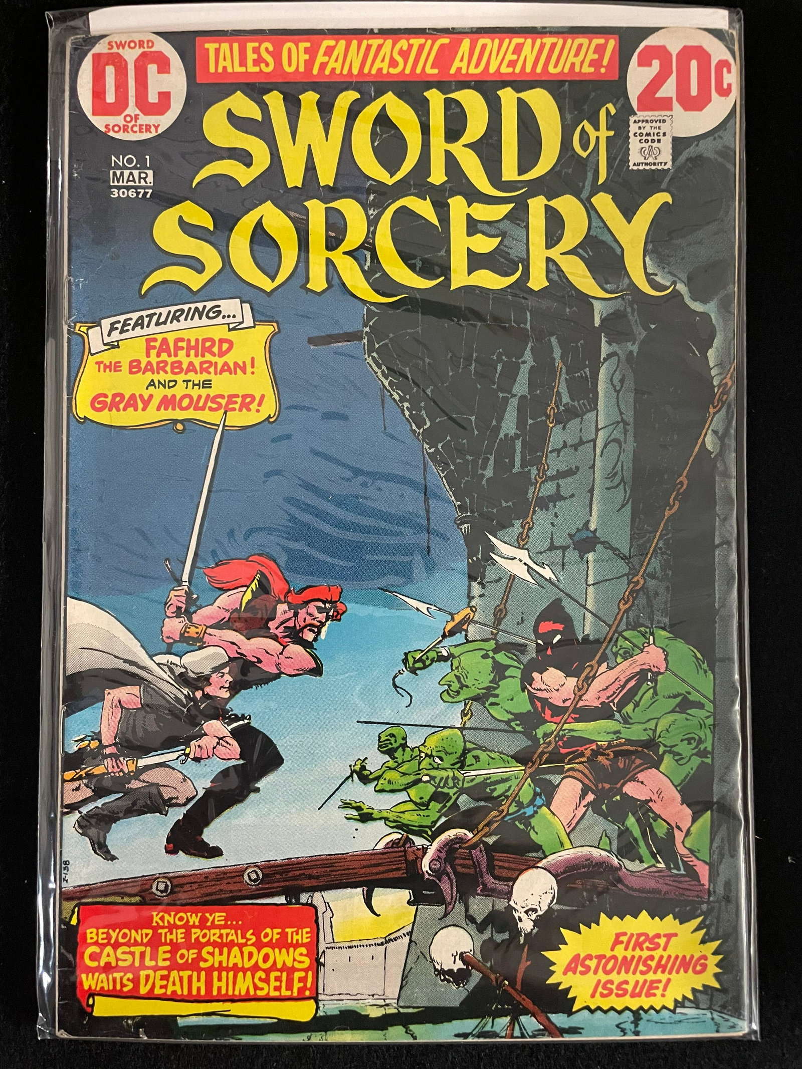Sword of Sorcery # 1 FN+ (6.5): Title: Sword of Sorcery # 1 FN+ (6.5) Publisher: DC Era: Bronze Series: Sword of Sorcery Issue: 1 Published Year:<
