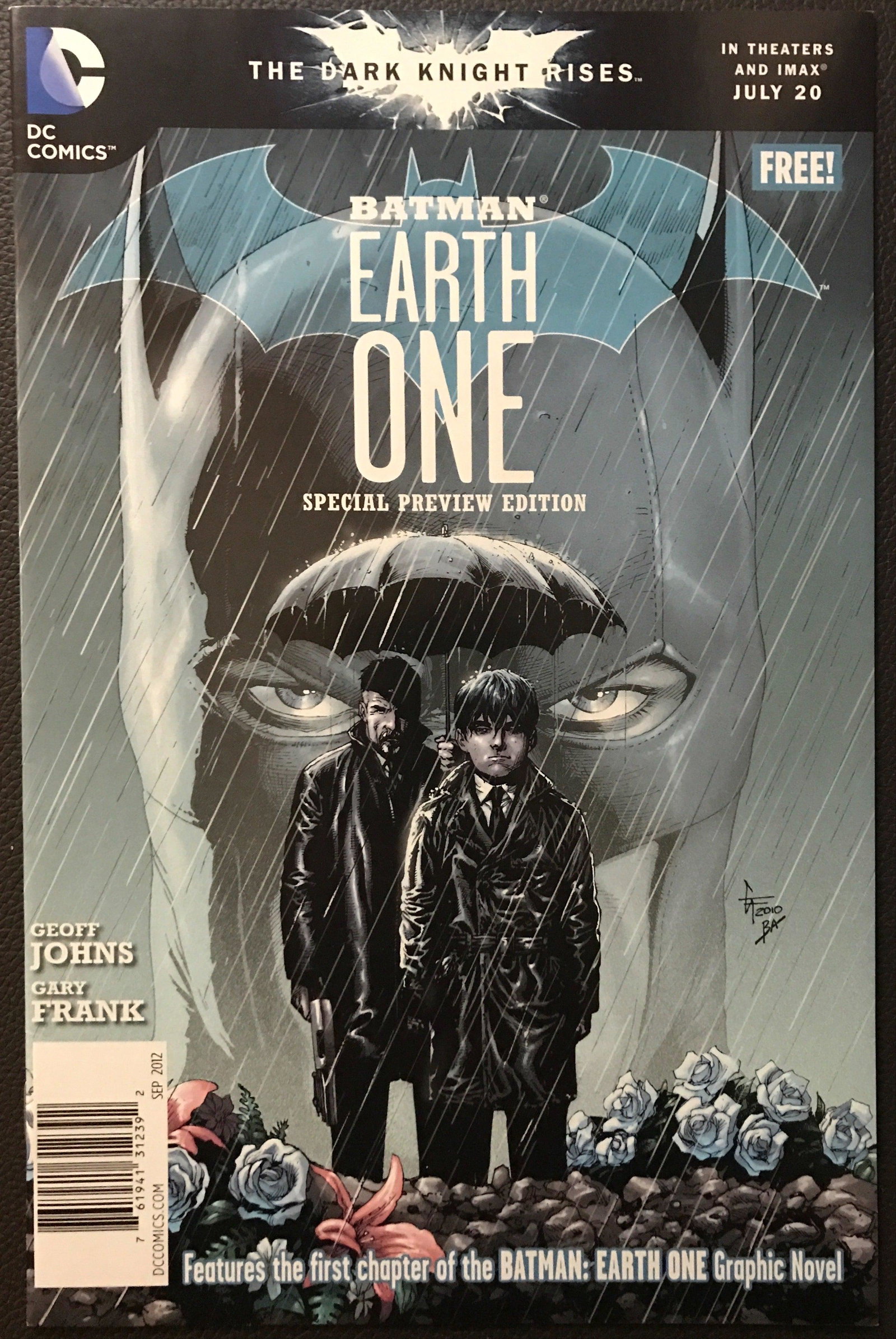 Batman: Earth One Preview Edition # 1 NM (9.4): Title: Batman: Earth One Preview Edition # 1 NM (9.4) Publisher: DC Series: Batman: Earth One Preview Edition Issue: 1 Published Ye