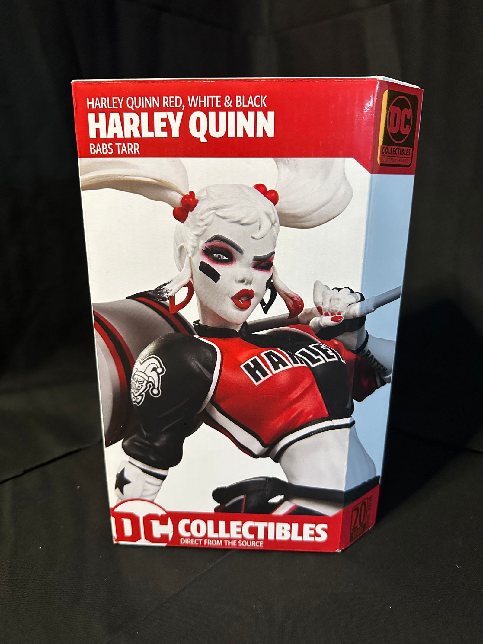 Harley Quinn Red, White & Black By Bab Tarrs (1 of 4)