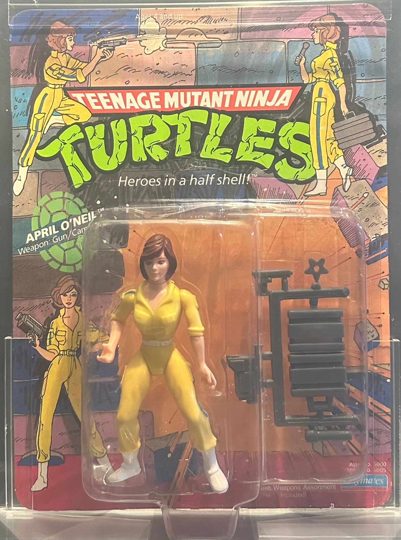 Teenage Mutant Ninja Turtles April O'Neil AFA 80 Playmates 1988 (10 Back) Blue Stripes Unpunched (1 of 3)