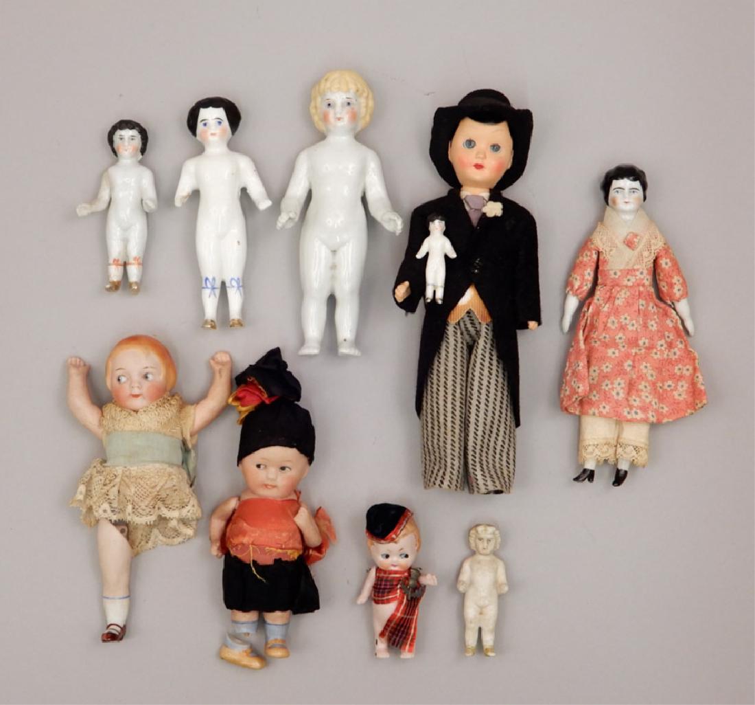 Grouping of assorted dolls (1 of 5)