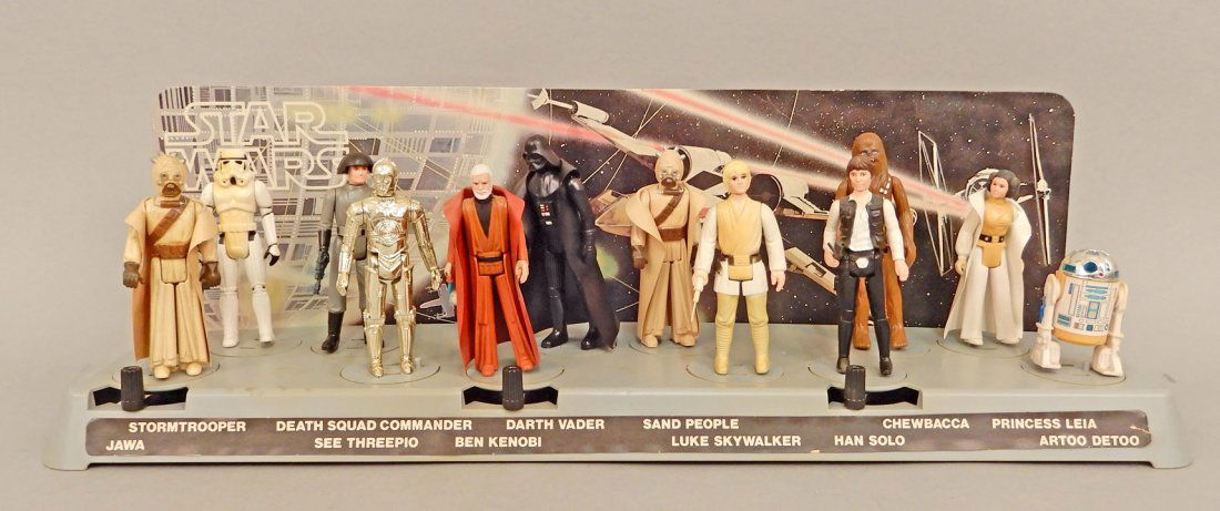 Star Wars 1977 display platform with original figures (1 of 5)