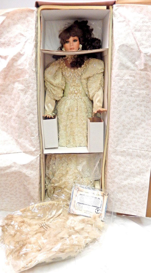 Large Hallie doll by Rustie, Weldon Museum, brand new (1 of 4)